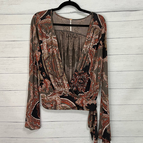 Free People Fiona print top surplice - Picture 3 of 6